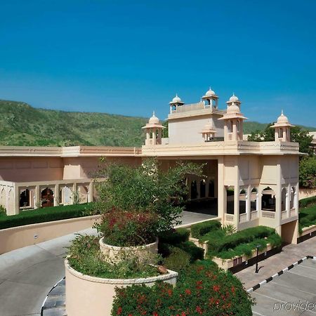 Trident Jaipur Hotel Exterior photo The Oberoi Udaivilas Palace